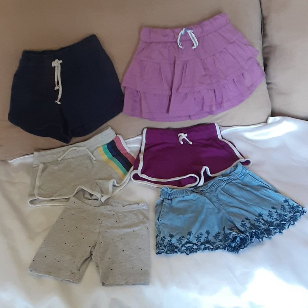 Lot of 6, 5 Shorts, 1 Skort/Skirt All are XS 4/5